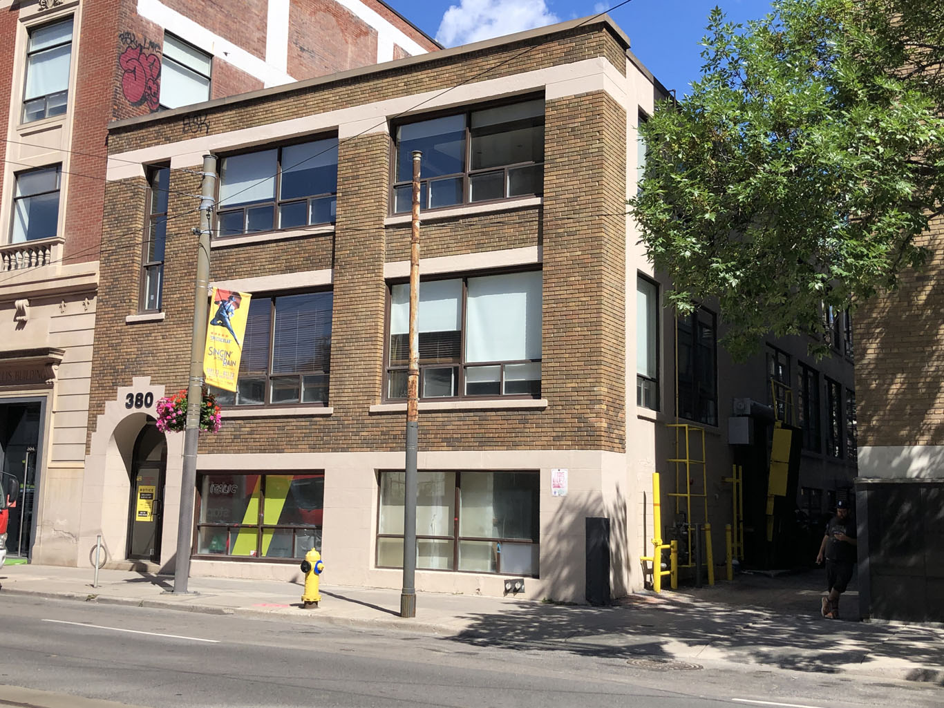 The Deluxe Building